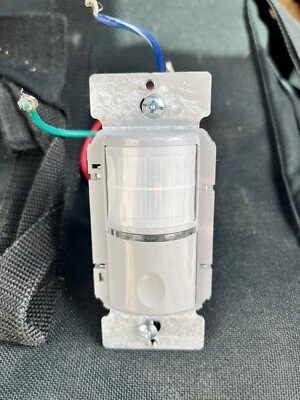 Legrand Light Switch PIR Occupancy Sensor WS-250 120/277volt GRAY - Image 1 of 4