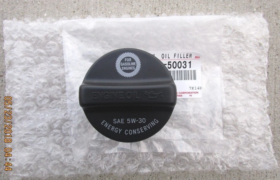 97-06 LEXUS LS400 4.0L V8 LS430 4.3L V8 TAPA DE LLENADO DE LÍQUIDO DE ACEITE DE MOTOR OEM NUEVO Foto 1 de 2