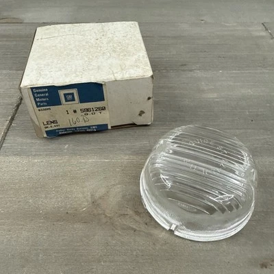 Lente de luz de backup traseira GM Chevrolet 5961260 fabricante de equipamento original 1966-1974 C10 K10 pick up nova na caixa - Imagem 1 de 4