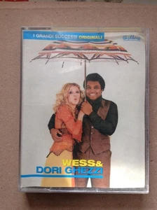 Wess & Dori Ghezzi 2Mc Musicassette 2000 Flashback 74321758664 (2) Italy Press - Picture 1 of 5