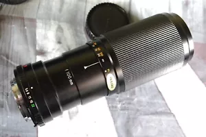 Minolta 100-200mm f/5.6 Celtic zoom lens MD mount for X-700 camera - Picture 1 of 3