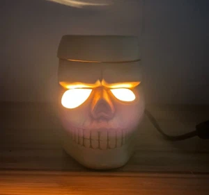 Skull Candle Scenter - Electric - Picture 1 of 7