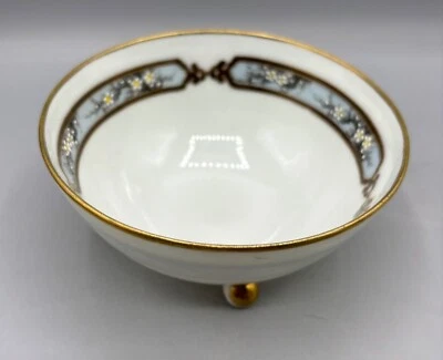 Antiguo cuenco de porcelana con patas de nipón SNB diseño floral borde dorado Foto 1 de 4