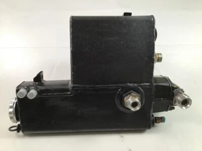 Cubo de aceite FERRARI 550 Maranello 167026 5.5 Foto 1 de 4