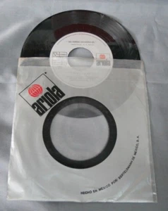 PINGUICAS -NO SOMOS COCODRILOS / NOSOTROS LOS CHICOS- MEXICAN 7” SINGLE CS - Picture 1 of 4
