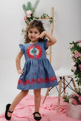Vestido Floral Denim para Niñas Pequeñas y Pequeñas con Bordado Nacional Tayiko Foto 1 de 4