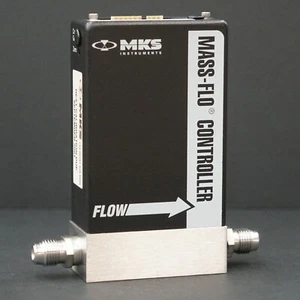 MKS Instruments 1179A52CR1CV-S Mass Flow Controller MFC, 300 SCCM, O2 Gas - Picture 1 of 12