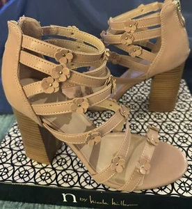 NICOLE MILLER Daisy Strappy Sandals Blush Pink Flower Accents Size 8 M Shoes - Picture 1 of 9