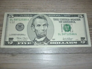 SERIES 2003 $5 DOLLAR BILL FEDERAL RESERVE NOTE - Picture 1 of 2