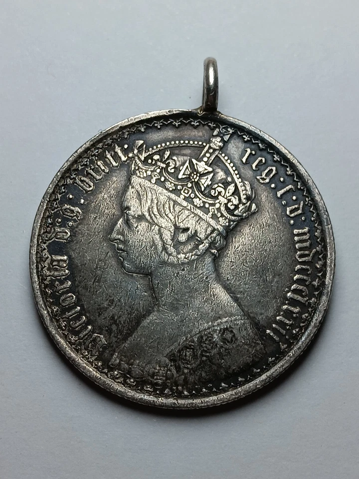 1872 Great Britain Queen Victoria Silver One Florin/ 1/10 Of A Pound (Dark) - Image 1 of 4