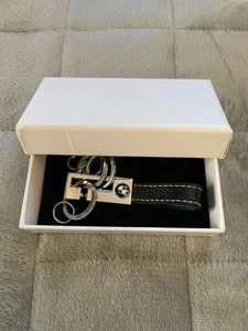 BMW Logo Schlüsselanhänger Schlüsselring Metall und Leder Neu - Bild 1 von 6