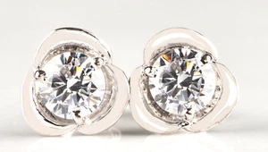 5.00 Carat Round Shape D-Color Solitaire Women's Studs In 925 Sterling Silver - Picture 1 of 12