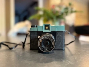 Vintage Original Diana Camera (early 1960’s) - Picture 1 of 2