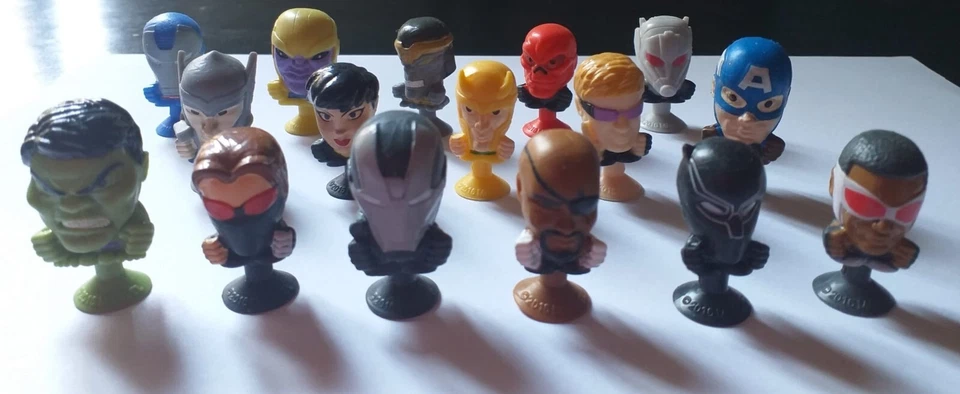 Gadget Carrefour Marvel PVC a ventosa. 16 personaggi no doppioni - Immagine 1 di 1