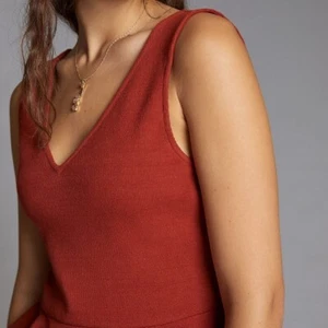 Anthropologie Damen hellbraun V-Ausschnitt Schößchen Tank XS neu mit Etikett 80 - Bild 1 von 8