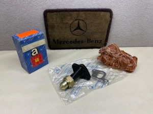 Mercedes Benz Timing Chain Tensioner A1160501611 NEW GENUINE - Picture 1 of 6