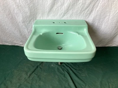 Fregadero de pared de baño de cerámica verde min de jadeíta de mediados de siglo estándar 441-25E de colección 19x17 Foto 1 de 4