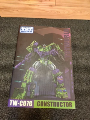Transformable Toys Toyworld TW-C07G Devastator Animation Battle Damage Version - Image 1 of 4