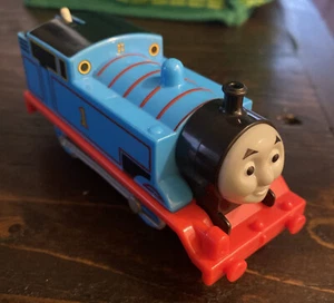 Thomas the Train Motorized Tank Engine Trackmaster Blue Tested Friends 2013 - Picture 1 of 10