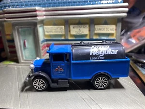 Corgi Morris Truck Amoco Regular Oil Truck The Village Collection - Picture 1 of 5