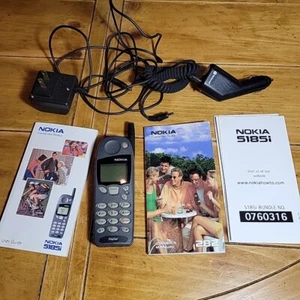 Vintage Nokia 5185i Cellular Phone with Chargers & Manuals For PARTS ONLY - Afbeelding 1 van 6