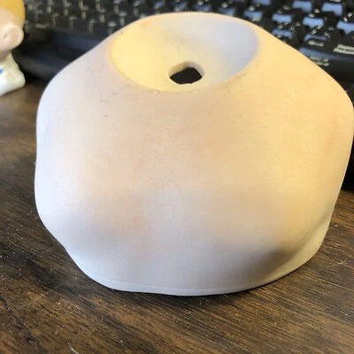 复古瓷器/陶瓷顶胸板收藏品娃娃零件 1984 — 第 1/4 张图片