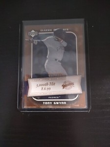 2005 Upper Deck Classics Moments #TG Tony Gwynn /1999 Padres