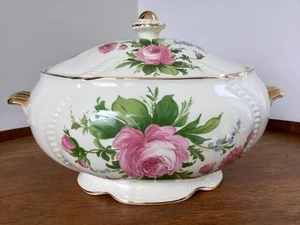 Vintage Taylor Smith Taylor TUREEN ~PINK ROSES FLORALS Gold Trim 96 oz Beautiful - Picture 1 of 11