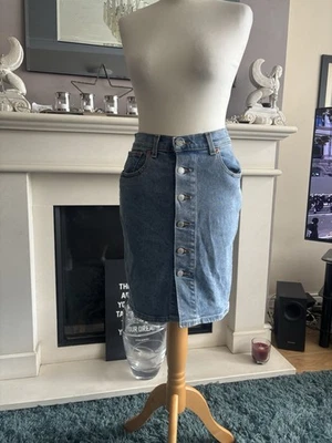 Levi’s cotton button up denim skirt w26 8 10 - Image 1 of 4