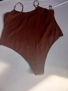 Skims Essentials Thong Bodysuit Womens 4X Burgundy Seamless BS-BDY-1688 G88-40 - Picture 1 of 3