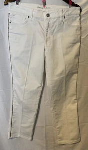 Tommy Bahama Womens Pants size 8 White Ella Twill Crop Capri Rhinestones (W116) - Picture 1 of 7