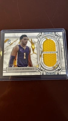 2023-24 Topps Royalty Basketball D'Angelo Russell Regalia Relic /99 - Image 1 of 2
