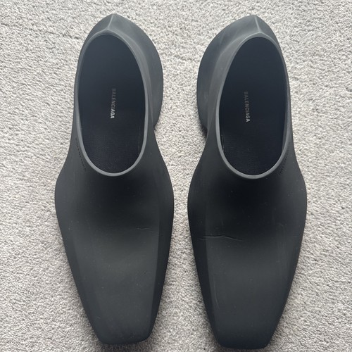 Scarpe spaziali Balenciaga nere gomma opaca taglia 42 Demna primavera 22