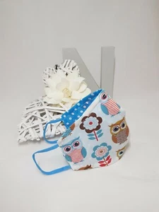 Face Mask, Size Medium, Reversible, Washable With A Wire Nose Bridge  - Picture 1 of 3