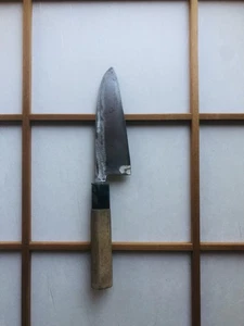 [Restaurato e Autentico] Coltello Santoku Professionale Giapponese 140mm Usato_330 - Foto 1 di 15