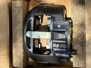 Meritor LRG591 SVC Caliper | Factory Brand OEM | New - Picture 1 of 7