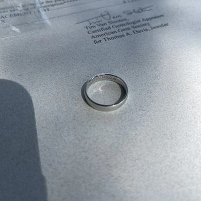 Men’s Platinum 4mm wedding Band Size 7.5 - Image 1 of 4