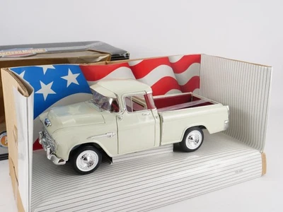American Muscle 1/18 1955 Chevy Cameo Pick Up ERTL - Immagine 1 di 4