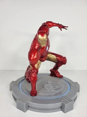 "Figura de estatua de plástico Iron Man 7"" Universo Marvel en vivo** Exclusivo evento**" Foto 1 de 4