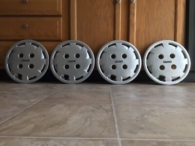 (4) Tapacubos de 4 orejetas Geo Metro LSi 1989-91 usados OEM 1989-91 #3194 96060537 Foto 1 de 4