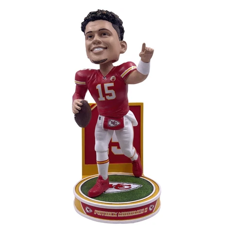 Patrick Mahomes #15 Kansas City Chiefs 2023 Hero Series Bobblehead Cover