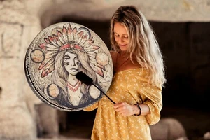 Chamán "Tambor Mujer Nativa", membrana afinable vegana, tambor bruja chamánica 20" - Imagen 1 de 12