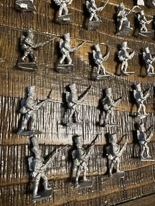 28mm Prussian Napoleonic / castings -minifigs 115 french - Metal War Soldiers - Picture 1 of 7
