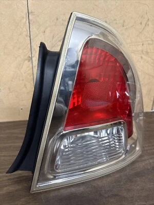 Luz trasera Ford Fusion 2006 2007 2008 2009 pasajero derecho lado derecho fabricante original  Foto 1 de 4