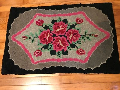 Старинный примитивный ЦВЕТОЧНЫЙ крючковатый КОВЕР мешковина 35 дюймов x 22 1/2 дюйма прямоугольный ручной работы - Изображение 1 из 4