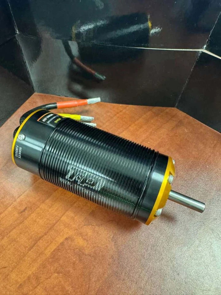 TP Power 5870 1550kv (6-8S) Brushless Motor 1/5th Scale 8MM - Image 1 of 1