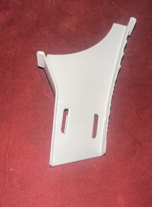 Hot Wheels Super Ultimate Garage Replacement: White Track Connector Ramp Upper - Picture 1 of 4