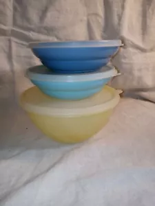 3 Vintage Tupperware 155x2 & 235 Wonderlier Bowls Pastels w/Lids - Picture 1 of 11