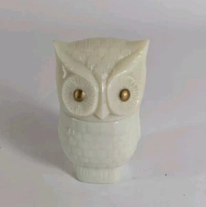 Vintage 1970's Milk Glass Avon Owl Cologne Perfume Bottle - Picture 1 of 5