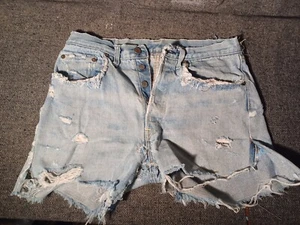 LEVIS ORIGNAL 501 SELVAGE BIG E CUT OFF DAISY DUKE JEANS 30 WAIST - Picture 1 of 12